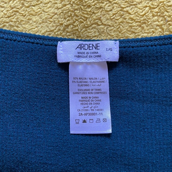 Sport crop top - Picture 2 of 2